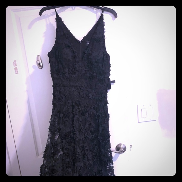Beautiful floor length black dress - Picture 4 of 7